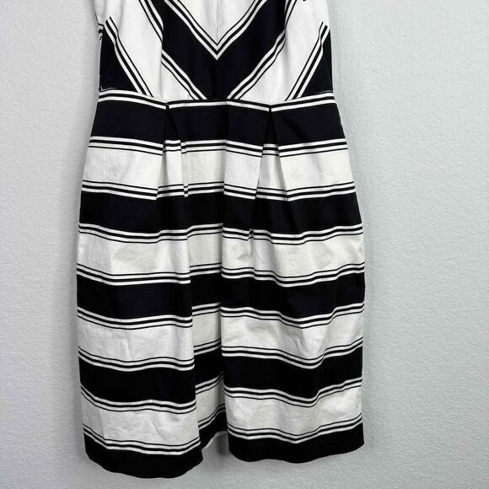 Adrianna Papell Dress Womens Size 6 Black White Striped Sleeveless A-Line Casual - Picture 4 of 9